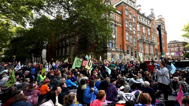 1008-cbsn-extinctionrebellion-replace-1948580-640x360.jpg 