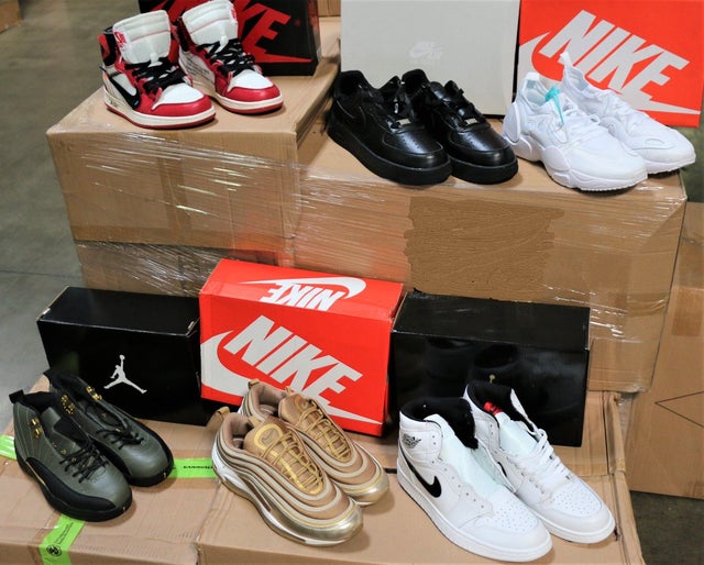 fake nikes seized 