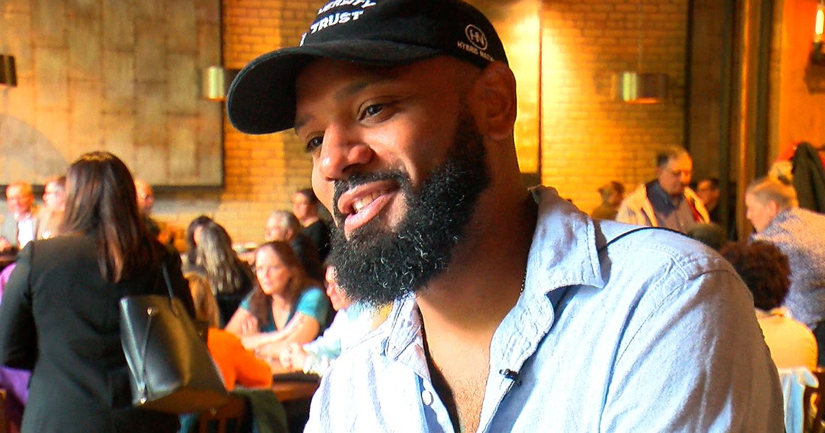 Celebrity chef Justin Sutherland arrested in Spirit Halloween store for