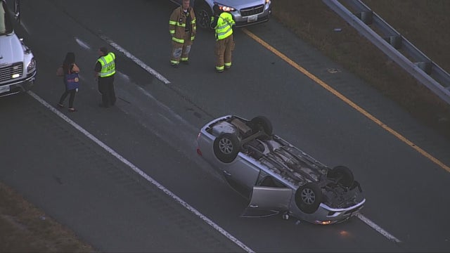 overturned-car-route-100-10.14.19.jpg 