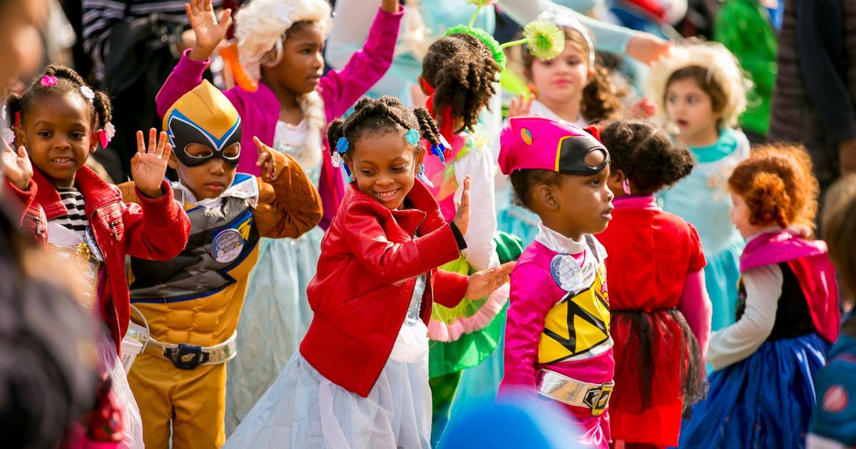 'Spooky Zoo' Event In Lincoln Park Offers A Safe, Free Alternative To