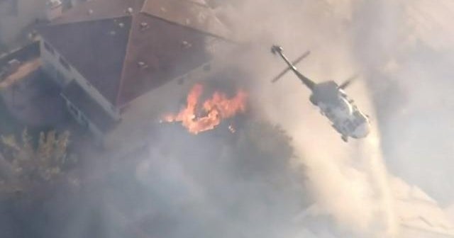 Santa Ana winds increase fire risk in Southern California - CBS News