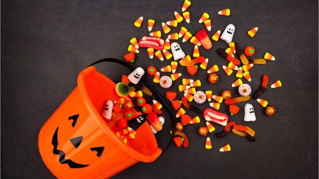 1029-cbsn-social-halloween-candy-preferences-1960924-640x360.jpg 