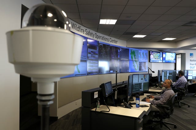 California's PG&E Offers Media Tour Of Its Wildfire Operations Center