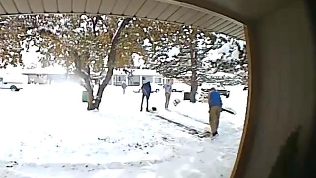 teens-shovel-snow.jpg 