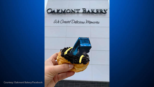 oakmont-bakery-sinkhole-donuts-.jpg 