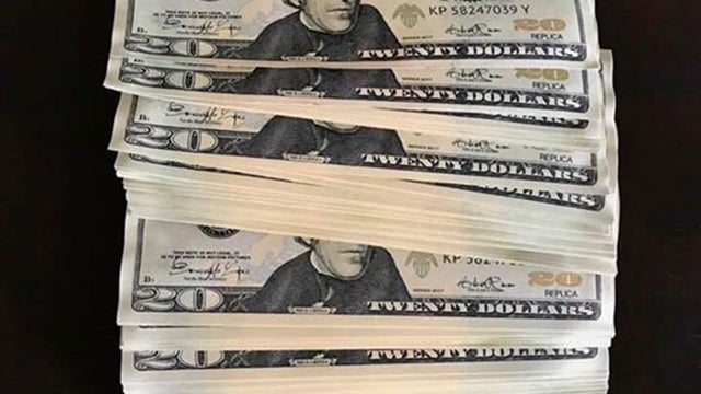 replica-money.jpg 