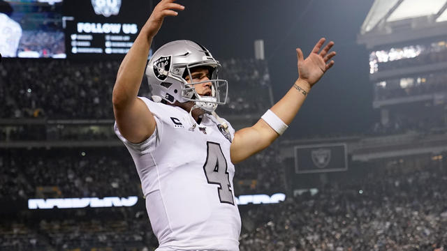 Raiders rally to beat Chargers 26-24