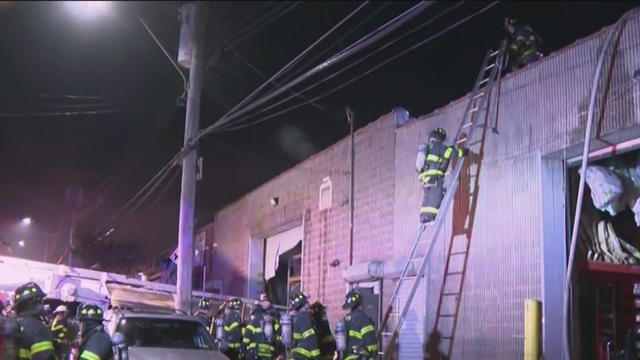 Brooklyn-warehouse-fire.jpg 