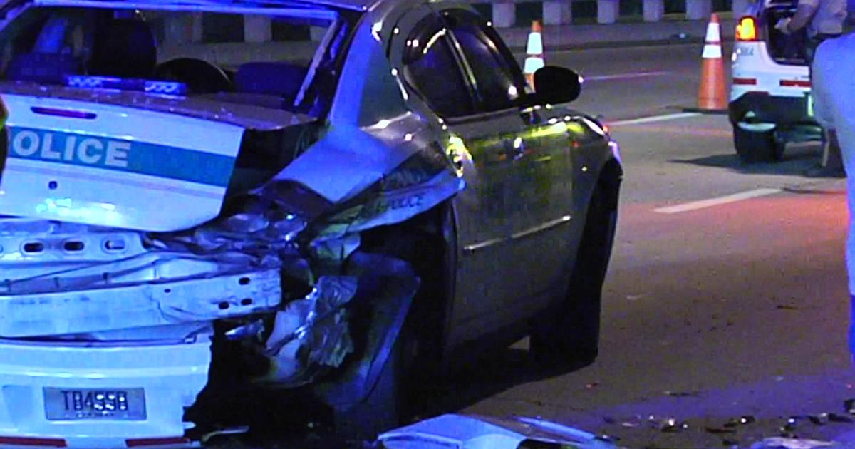 Vehicle Crashes Into Miami Dade Police Cruiser On I 95 Cbs Miami