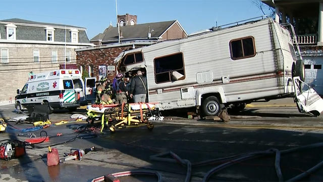 west-newton-rv-crash.jpg 