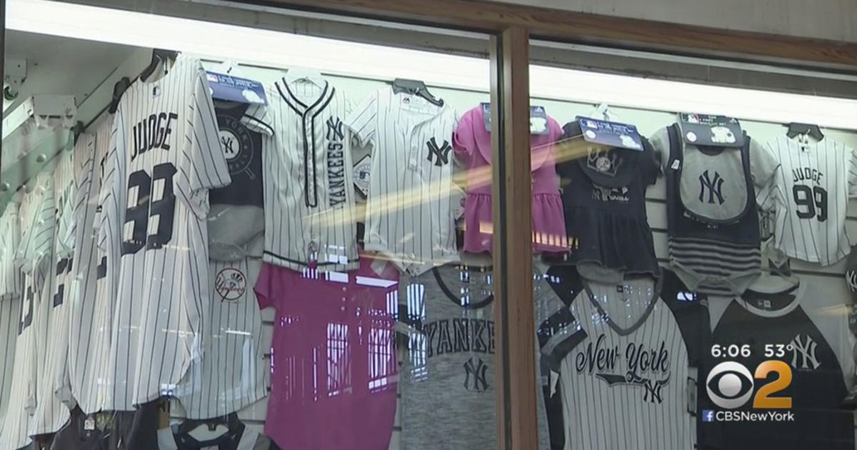 Small Businesses Outside Yankee Stadium Allowed To Sell MLB Merchandise  Under New Agreement - CBS New York