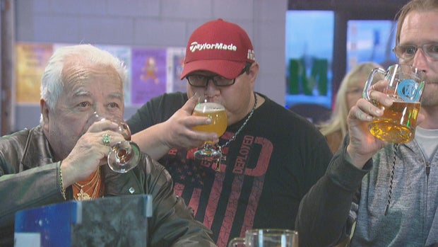 KENDRICK CASTILLO BEER 10PKG_frame_1318