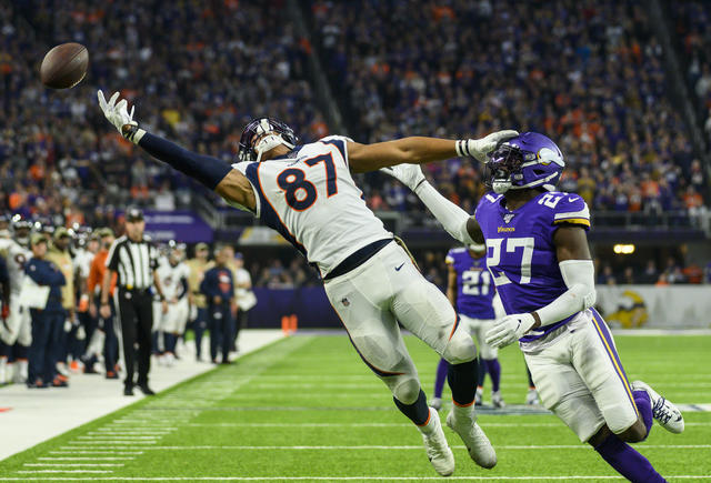 Denver's defense leads Broncos past Vikings 23-20