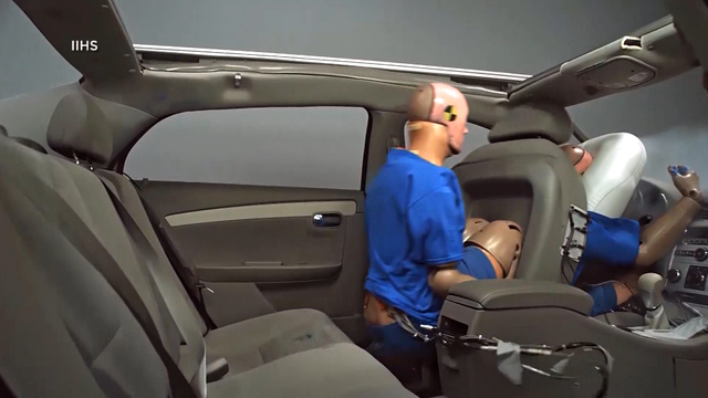 Rear-Seat-Belt-Crash-Test.png 