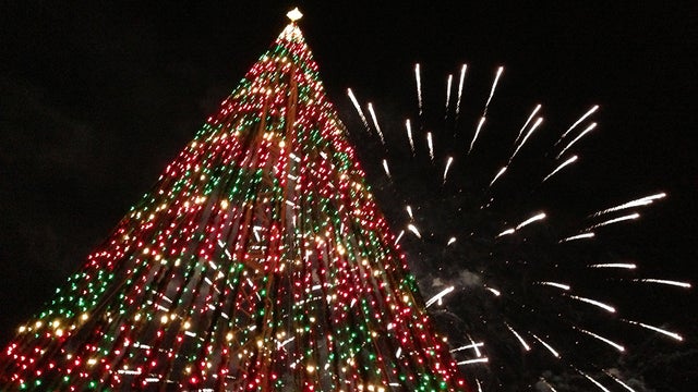 santaspectacular.jpg 