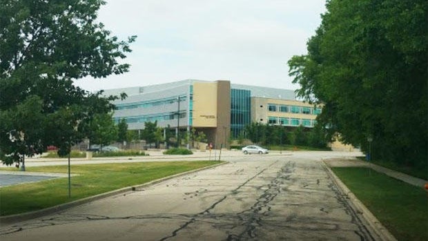 naperville-central-high-school-in-illinois.jpg 