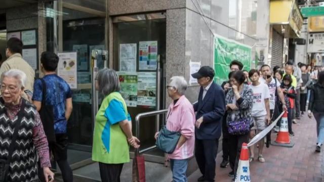 cbsn-fusion-massive-voter-turnout-in-historic-hong-kong-election-thumbnail-412880-640x360.jpg 