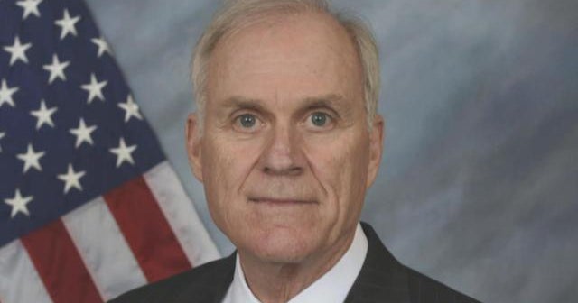 Former Navy secretary defends handling of Navy SEAL case