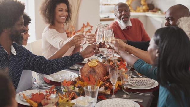 1127-cbsnam-thanksgiving-1985307-640x360.jpg 