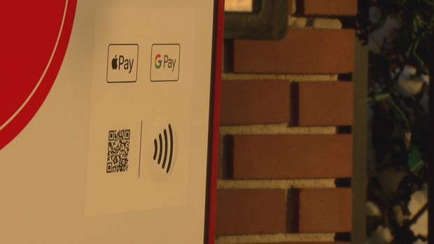 SALVATION ARMY KETTLES RMC 01 ENG-0809969 concatenated 161456_frame_45183