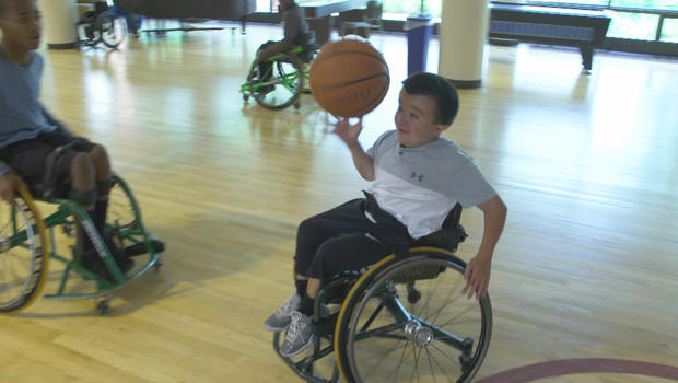 alec-cabacungan-wheelchair-basketball-620.jpg 