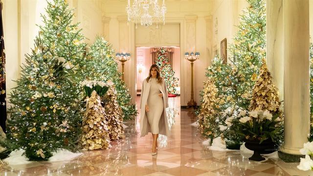 melania-holiday-decor-today-main-191202-4-8606fc5539a66488145ece6f0060b837-fit-2000w.jpg 