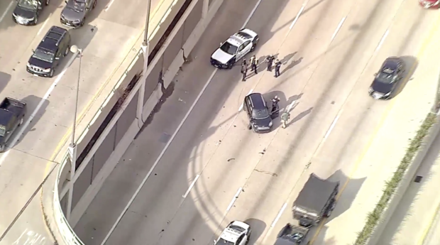 Dallas Police cruiser struck on U.S 75 