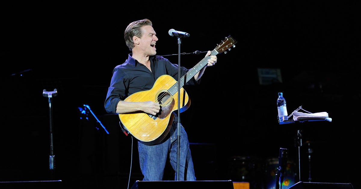 The Foote Files: Bryan Adams And Run Run Rudolph - CBS Texas