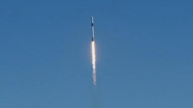 cbsn-fusion-spacex-launches-dragon-cargo-ship-to-space-station-thumbnail-421167-640x360.jpg 