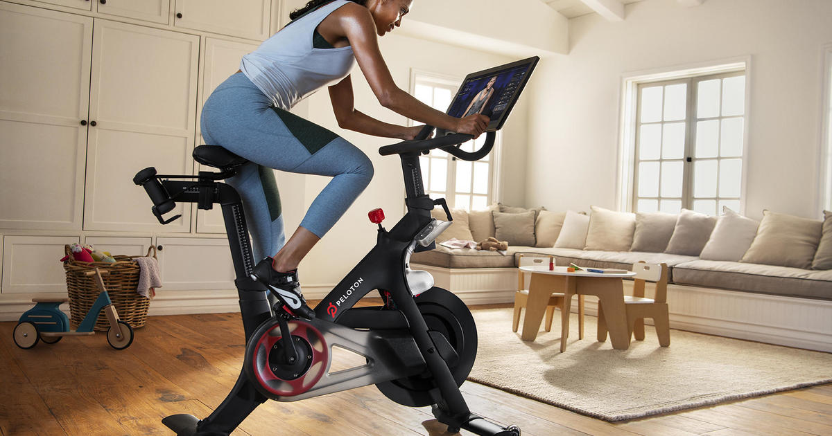 Peloton Stock Slumps After Morbid Product Placement In Sex And The City Cbs News 
