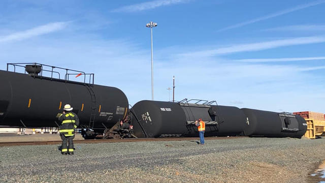 roseville-train-derailment.jpg 