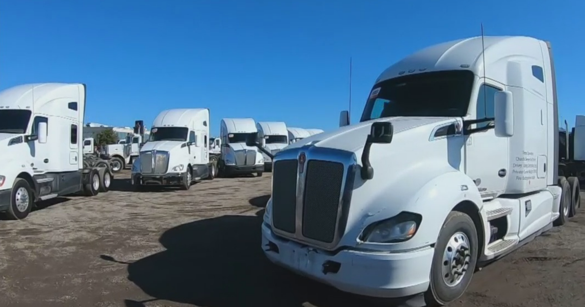 Trucks, Tractors And Trailers Draw Crowd, Big Bucks At Fort Worth