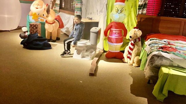 Santas-Grinch.jpg 