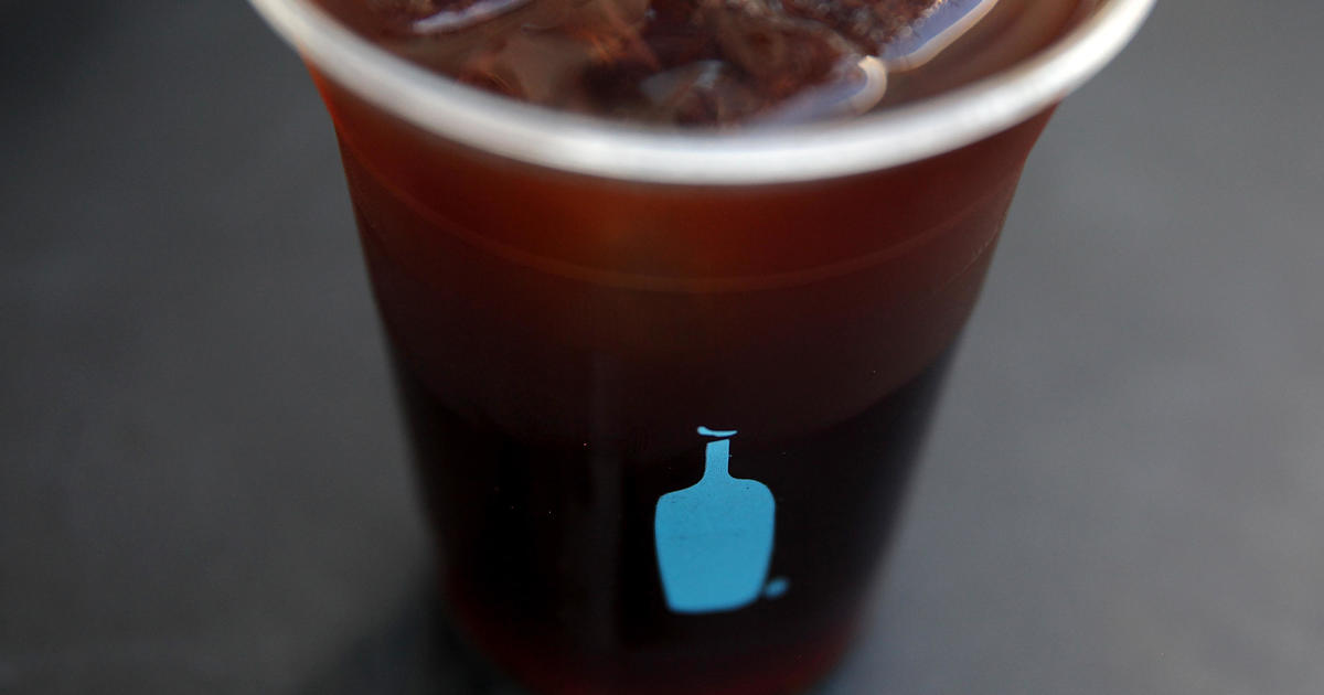 Coffee chain Blue Bottle aims to eliminate paper and plastic cups