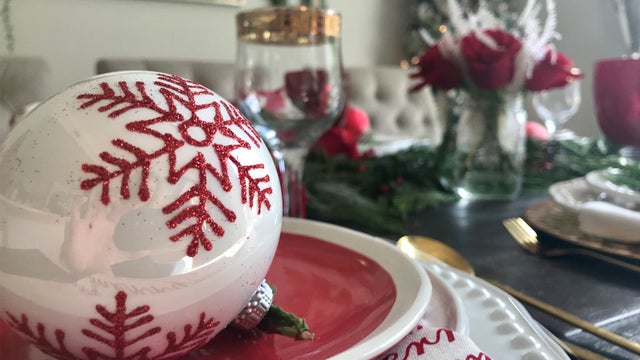 Holiday Christmas Table Decorations