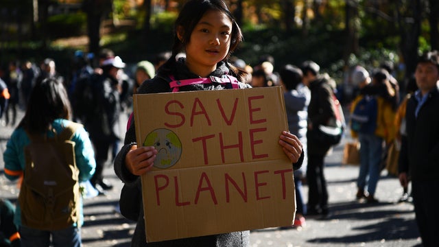 TOPSHOT-JAPAN-ENVIRONMENT-CLIMATE-PROTEST 
