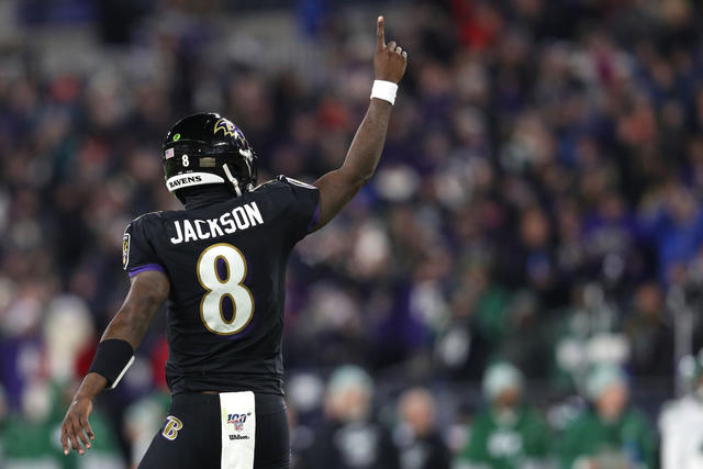 BALTIMORE RAVENS SUPERSTAR QUARTERBACK LAMAR JACKSON ACTION 8 x10