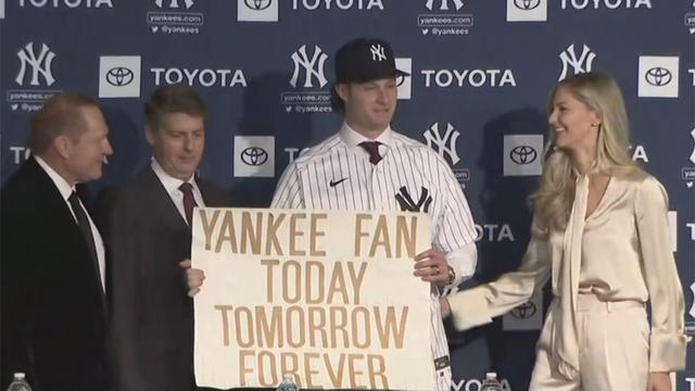 Yankees' Gerrit Cole shows off 2001 World Series sign in introductory press  conference 