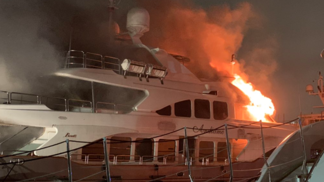 boat-fire-watson-island.jpg 