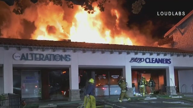 wh-strip-mall-fire.jpg 