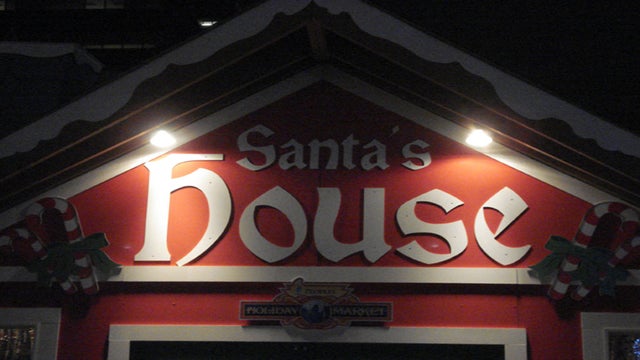 santahouse_cropped.jpg 