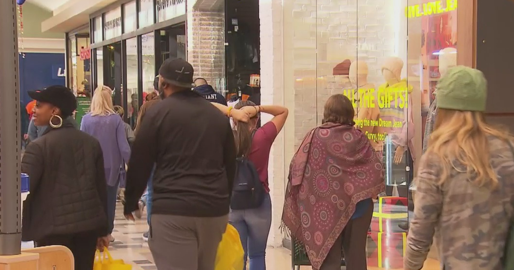 Last-Minute Christmas Shopping Rush Underway In North Texas - CBS Texas