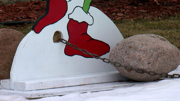 Grinch Statue In Apple Valley 