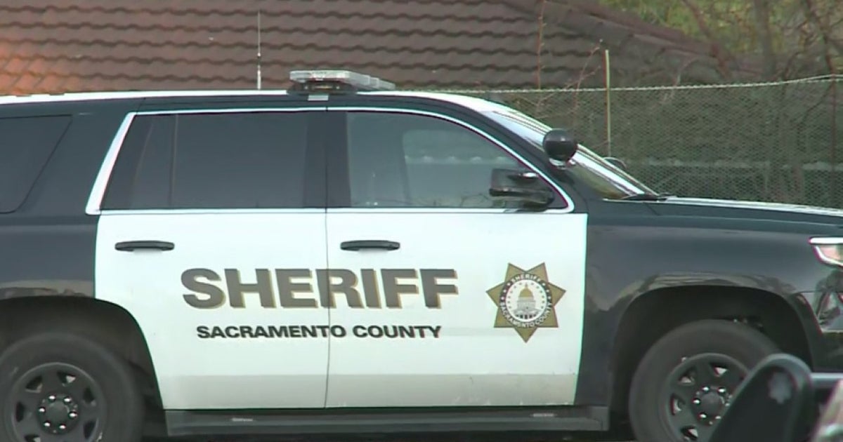 Male pedestrian shot in the face during Sacramento robbery