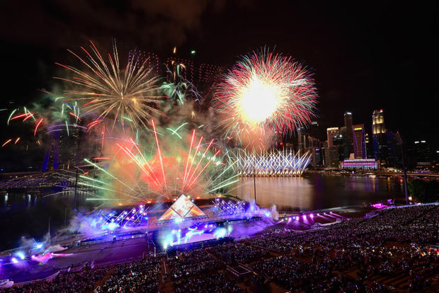 Singapore-New-Years-1-GettyImages-1191105411.jpg 