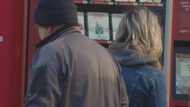 GIVING MACHINES_frame_796 