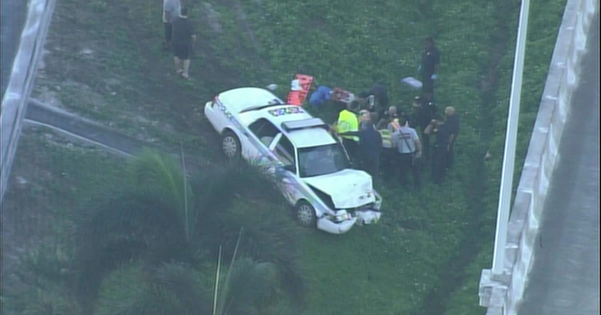 Miami Police Officer Involved In Crash On I 95 At Golden Glades Cbs Miami