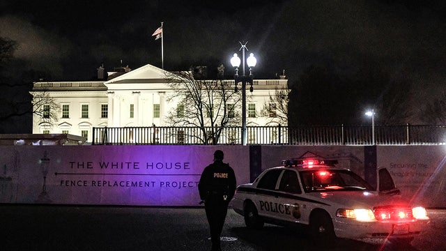 whitehouse2.jpg 