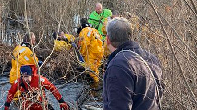thumbnail_WESTBORO-ICE-RESCUE-2.jpg 